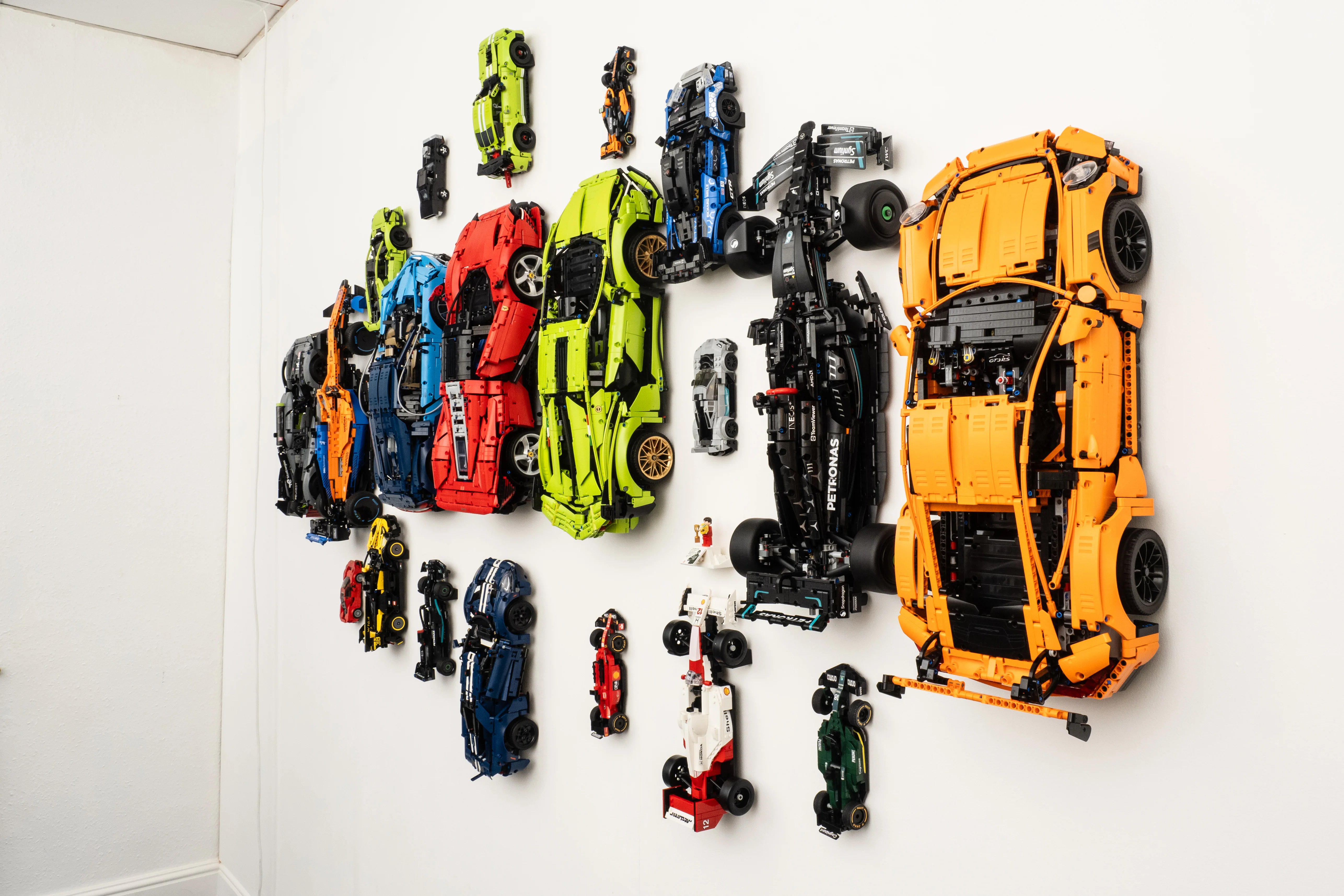 Wall Mount Bracket Compatible With Lego Technic Porsche 911 GT3RS 42056 - Image 4