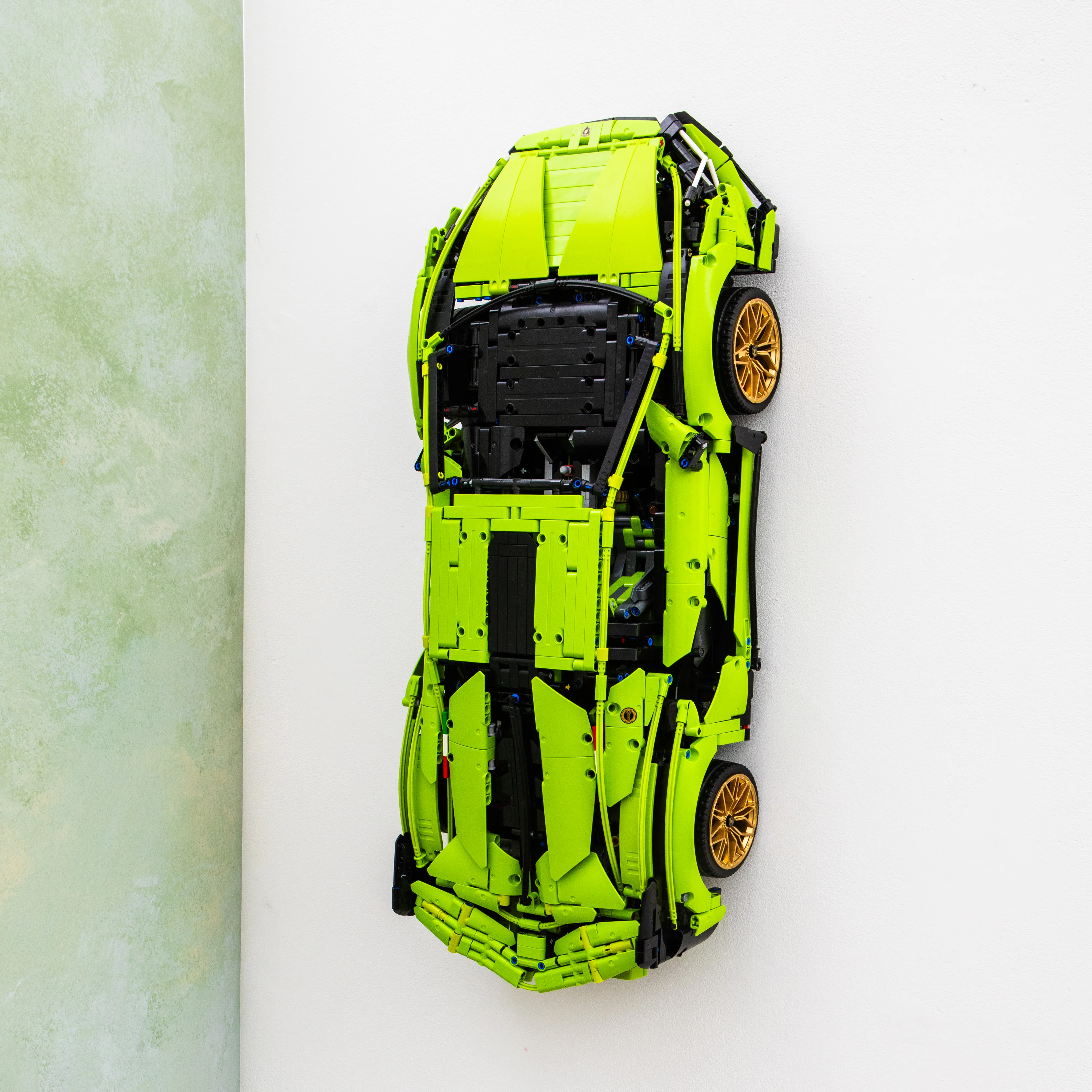 Wall Mount Display Bracket for Lamborghini Sián